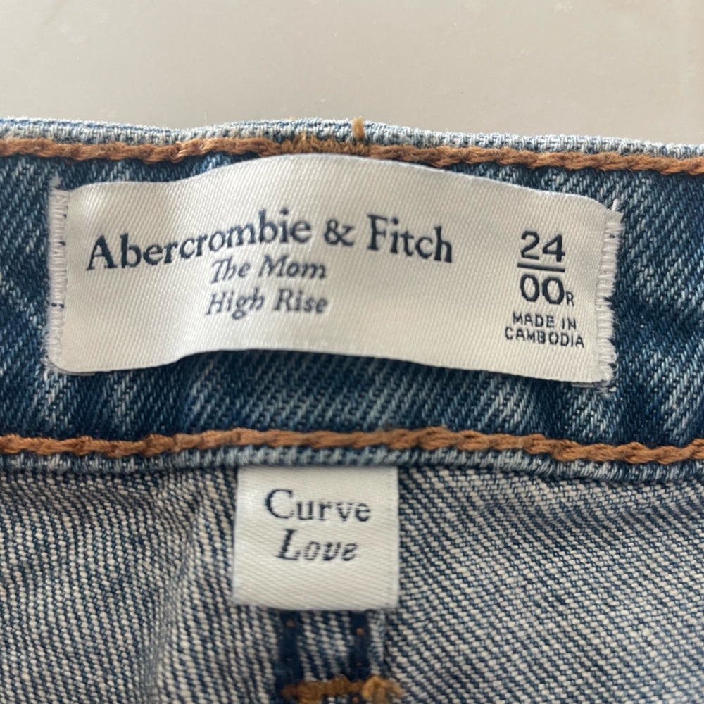 Women’s ABERCROMBIE & FITCH NWT The Mom High Rise  Distressed Jeans-Blue-24/00 - Picture 3 of 8